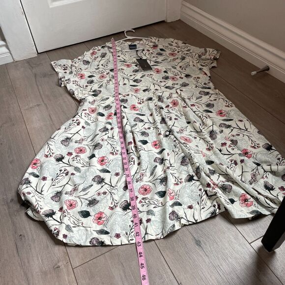 NWT Hot Topic Outlander Floral Button-Front Dress size 18/20 - Picture 13 of 13